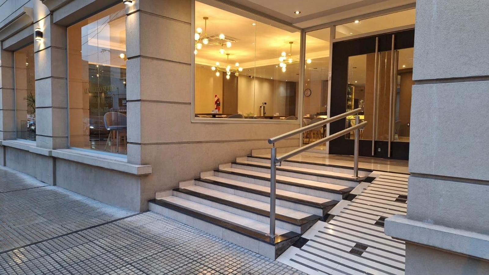 Hotel Alvarado Suites Salta Buitenkant foto