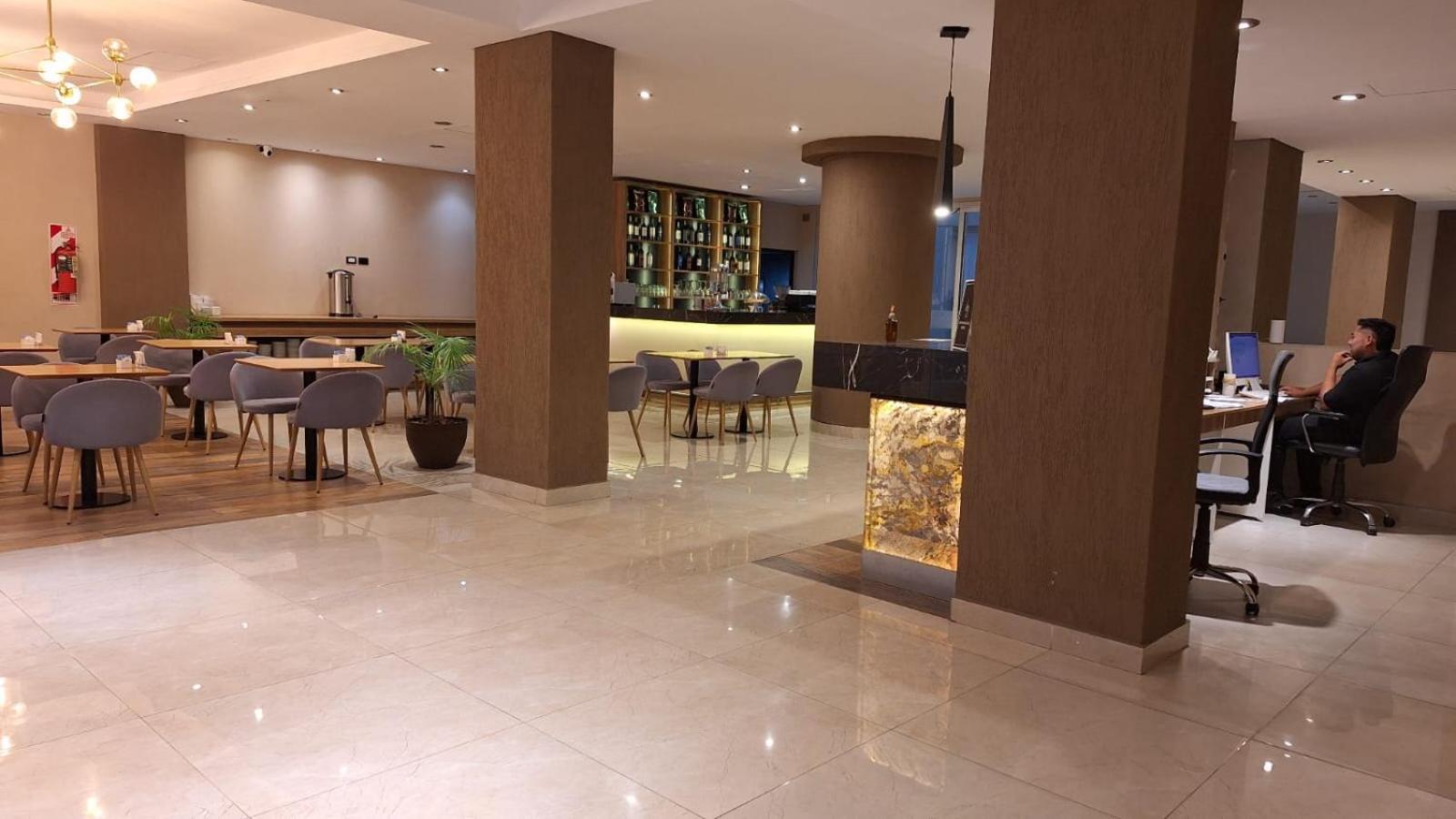 Hotel Alvarado Suites Salta Buitenkant foto